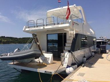 Overblue 44 Motor Yacht - 3 cab.