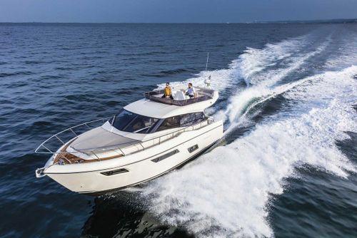 Ferretti Yachts Group 450